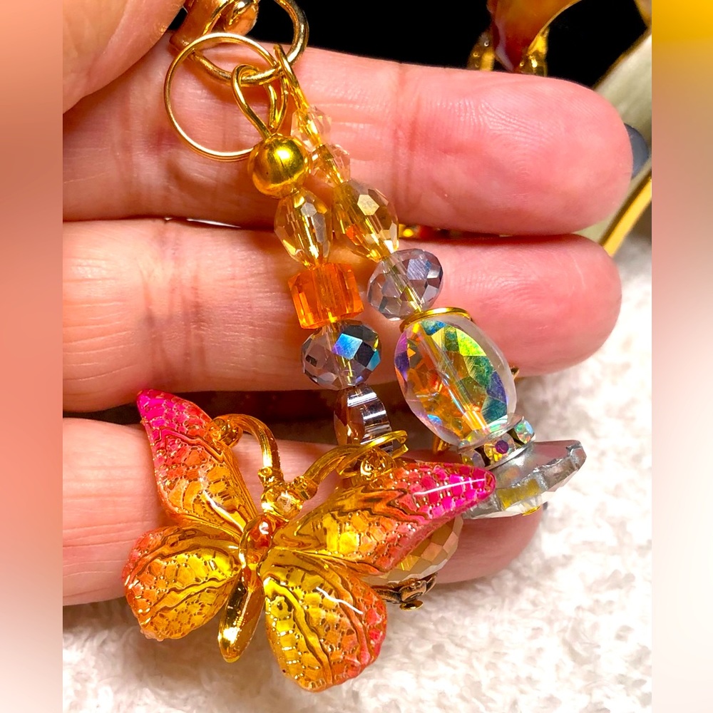 🦋 stunning butterfly zipper pull or purse bling-gorgeous colors-love charm
